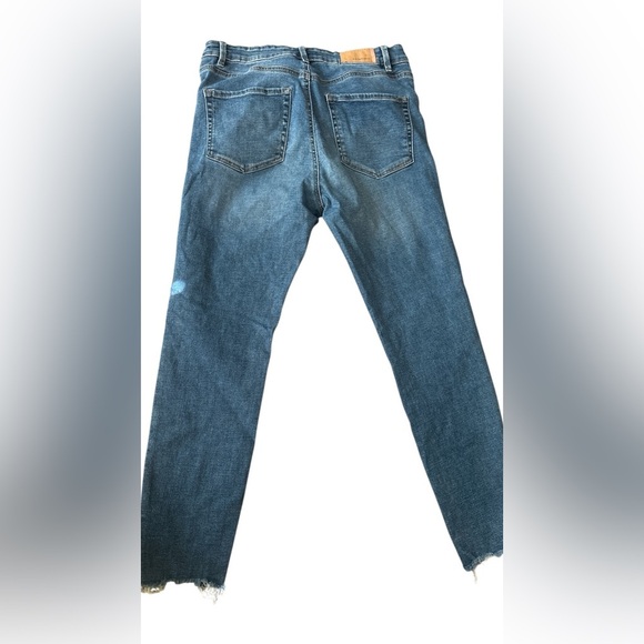 Stradivarius Mid-Wash Skinny Jeans - Picture 3 of 6